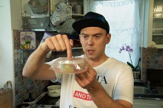 Jak se rychle zbavit octomilek v kuchyni? Pomůže jednoduchý a účinný trik | Vychytávky Ládi Hrušky